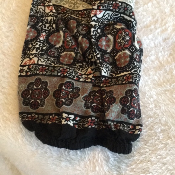 Sadie Robertson long sleeve ruffled cross front zipper back romper size Small - Picture 4 of 9